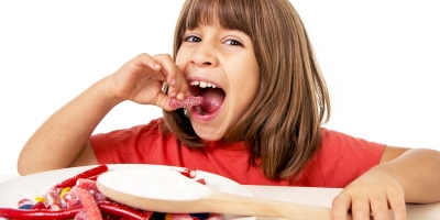 O açúcar afeta o comportamento e a concentração das crianças